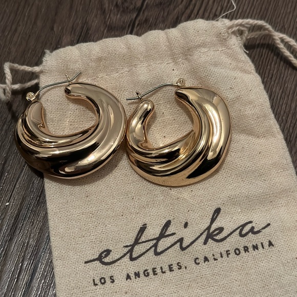 Ettika 18k gold plated earrings - Brand new - Picture 1 of 1